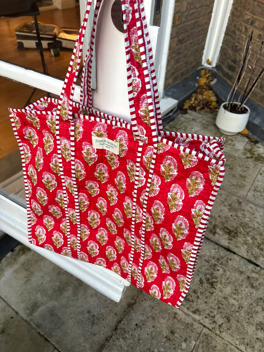 The EVERYTHING BLOCK PRINT TOTE - CHERRY